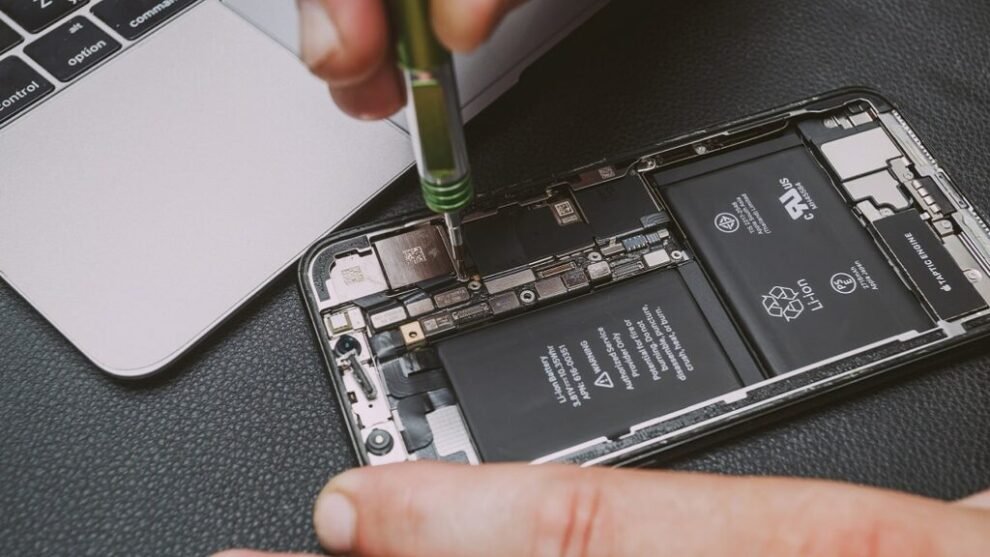 smartphone battery replacement