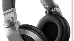 Diwali Gifting: A Guide to Choosing Headphones from Audio-Technica and Pioneer DJ