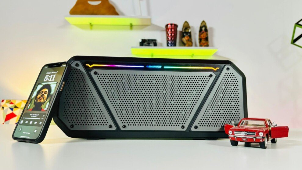 Blaupunkt BB25 Boombox Review Big Sound in a Small Package