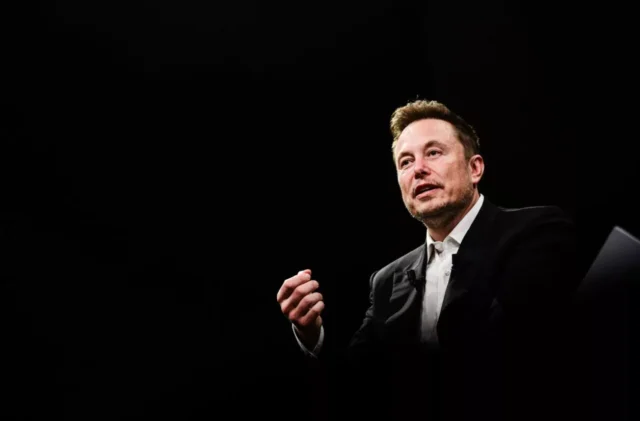 Elon Musk's Confrontation with Apple Over OpenAI Partnership and App Store Policies