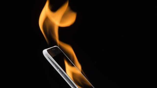 India Roasts, Your Smartphone Feels the Heat