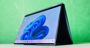 Lenovo Yoga 7i 2-in-1 OLED Laptop Review: