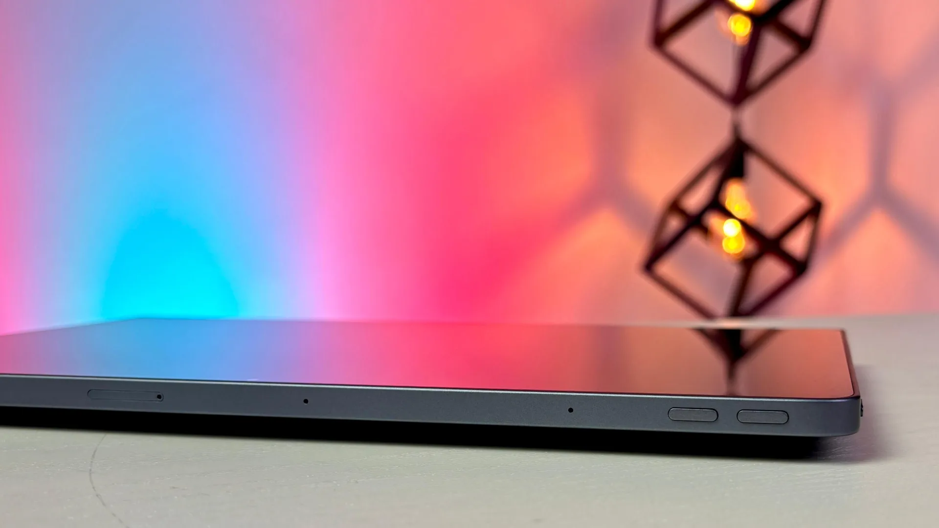 Lenovo Tab Plus Review Immersive Audio Stunning Display and Long Lasting Battery