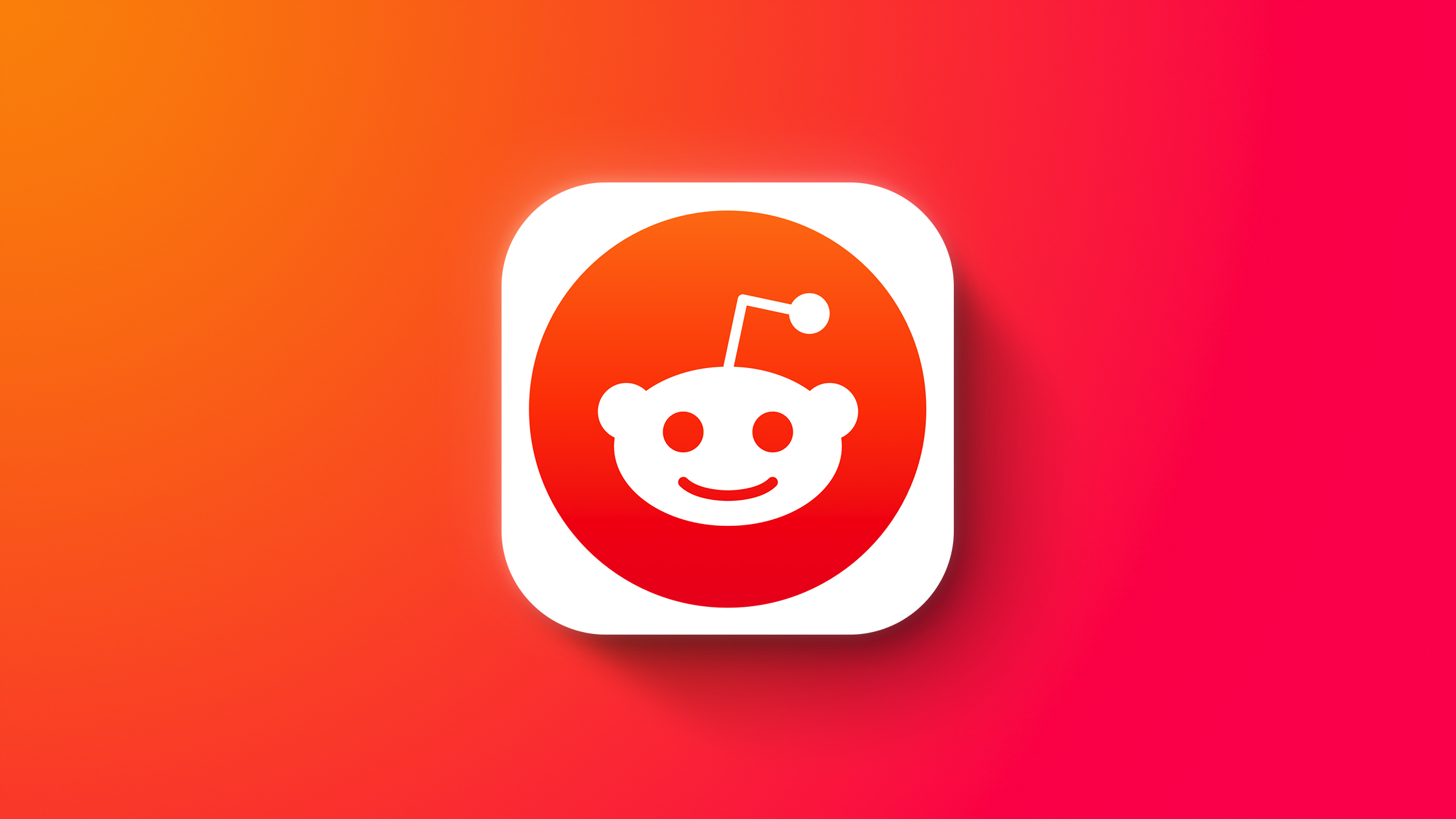 Reddit CEO Hints at AI-Powered Search and Paid Subreddits