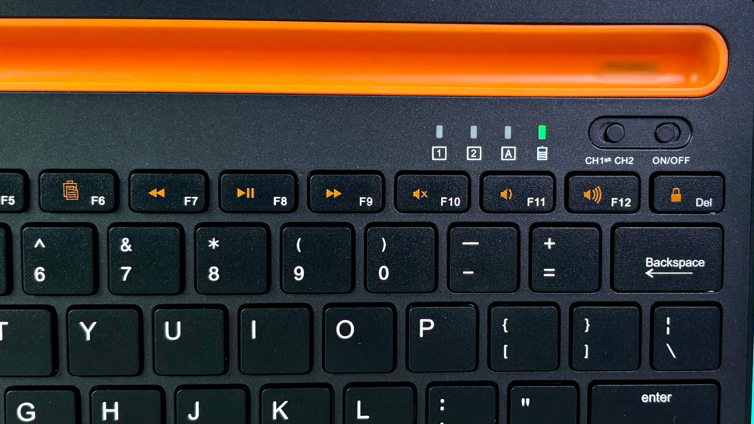 XECH Double Channel Keyboard Review: Sleek, Sturdy, & Travel-Friendly