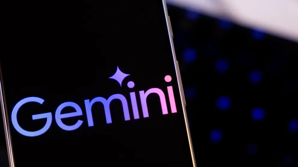 Google Gemini AI can now help you send messages and make calls on WhatsApp